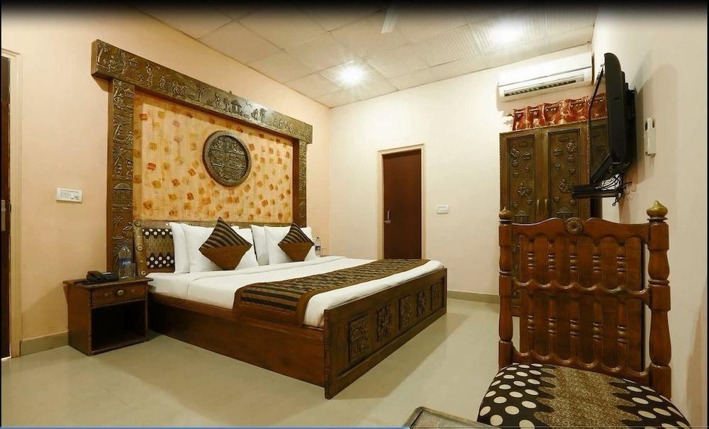 Hotel Green Lotus Dwarka Delhi  Exterior photo